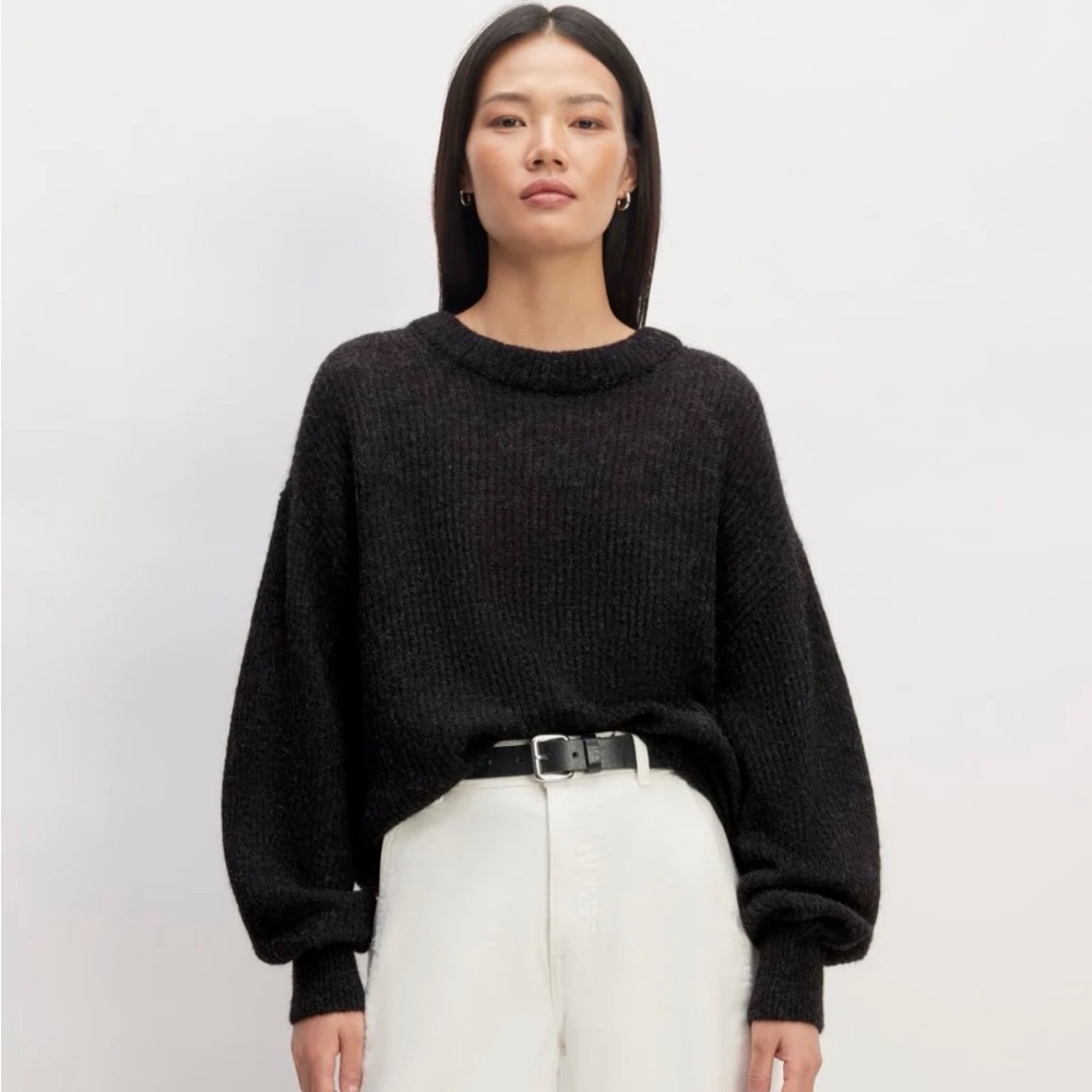 Everlane Cocoon Crew in Heather Black
